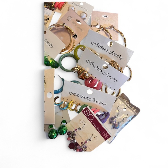 Reseller’s Earring Bundle - Picture 3 of 3